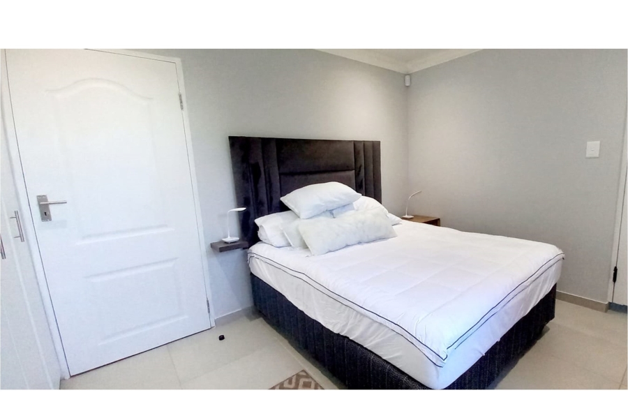 To Let 4 Bedroom Property for Rent in Westhill Western Cape